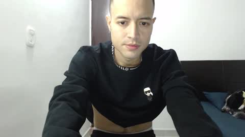 Snapshot of dimitri_quiet chatting on 01-06-25, 04:58 Dimitri online show from 01-06-25, 04:58