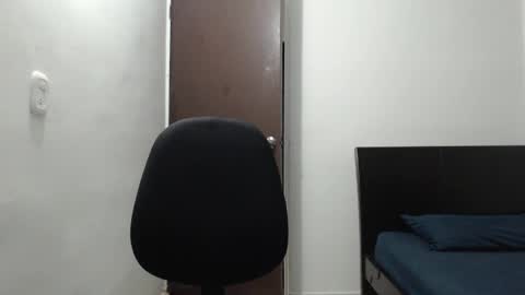 Snapshot of dimitri_quiet chatting on 01-08-25, 02:57 Dimitri online show from 01-08-25, 02:57