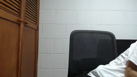 Snapshot of dimitri_quiet chatting on 02-15-26, 08:46 Dimitri online show from 02-15-26, 08:46