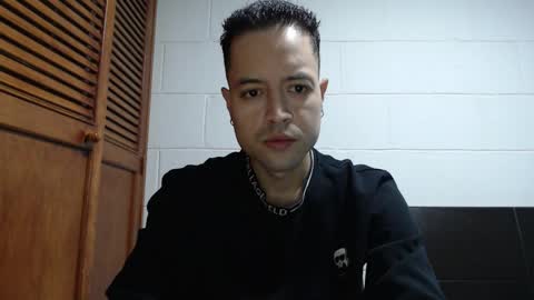 Snapshot of dimitri_quiet chatting on 02-18-26, 06:31 Dimitri online show from 02-18-26, 06:31