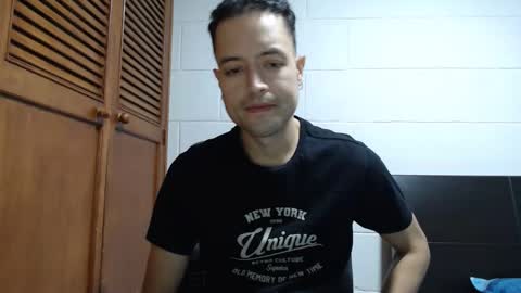 Snapshot of dimitri_quiet chatting on 02-19-26, 06:31 Dimitri online show from 02-19-26, 06:31