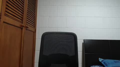 Snapshot of dimitri_quiet chatting on 02-22-26, 07:40 Dimitri online show from 02-22-26, 07:40