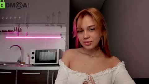 Dina online show from 03-13-26, 07:04