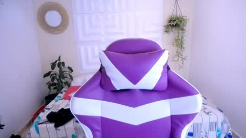 DINA online show from 06-19-26, 06:45