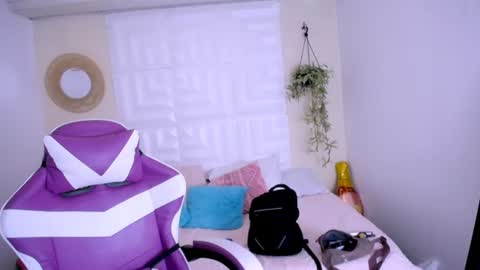 DINA online show from 06-29-26, 01:00