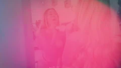 Snapshot of dina_ride chatting on 06-15-26, 12:29 online show from 06-15-26, 12:29