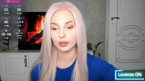 Snapshot of dinamoree chatting on 12-15-24, 03:20 Dinamoree online show from 12-15-24, 03:20