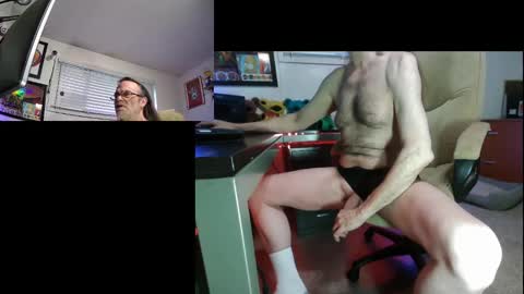 Snapshot of dinkdork094 chatting on 01-26-25, 10:24 Dinkdork just having a good time online show from 01-26-25, 10:24