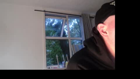 Snapshot of dinosilk chatting on 10-29-25, 06:59 dinosilk online show from 10-29-25, 06:59