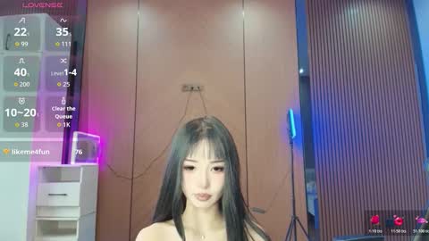 Reina online show from 03-10-26, 04:28