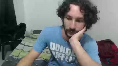 Snapshot of dioni_soe chatting on 09-21-25, 12:23 Henry online show from 09-21-25, 12:23