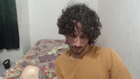 Snapshot of dioni_soe chatting on 10-09-25, 02:31 Henry online show from 10-09-25, 02:31