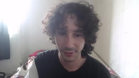 Snapshot of dioni_soe chatting on 11-17-25, 06:14 Henry online show from 11-17-25, 06:14