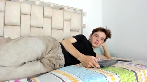 apollo online show from 10-21-25, 05:57