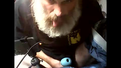 dirtmcgirt82 online show from 12-15-25, 06:39
