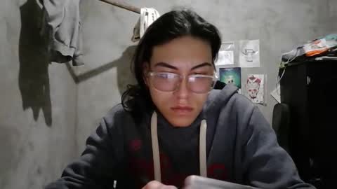 dirty model online show from 04-28-26, 03:22