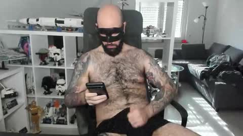 Snapshot of dirtybalws chatting on 11-05-25, 11:10 Robert online show from 11-05-25, 11:10