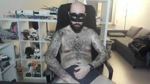 Snapshot of dirtybalws chatting on 01-17-26, 04:06 Robert online show from 01-17-26, 04:06