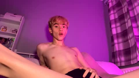 Dylan  online show from 04-27-26, 08:29