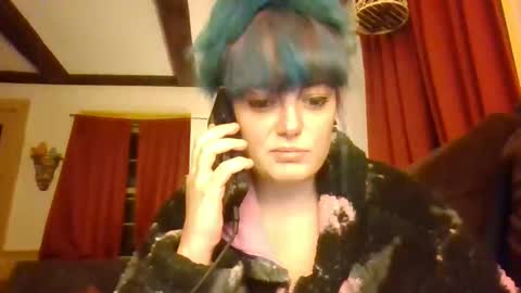 Snapshot of dirtyxhippie21 chatting on 10-30-25, 02:35 Crystal online show from 10-30-25, 02:35