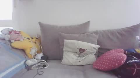 Snapshot of disney0988 chatting on 01-15-25, 07:48 disney0988 online show from 01-15-25, 07:48