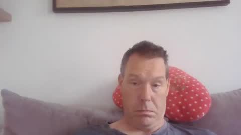 Snapshot of disney0988 chatting on 09-14-25, 09:08 disney0988 online show from 09-14-25, 09:08