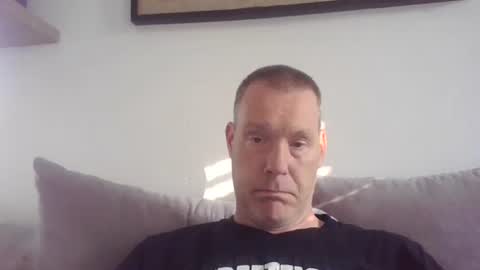 Snapshot of disney0988 chatting on 09-16-25, 03:35 disney0988 online show from 09-16-25, 03:35