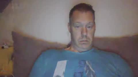 Snapshot of disney0988 chatting on 10-20-25, 04:46 disney0988 online show from 10-20-25, 04:46