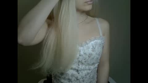 DitaMilton online show from 02-09-25, 09:17