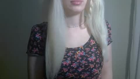 DitaMilton online show from 09-16-25, 01:45