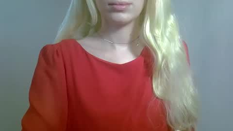 DitaMilton online show from 11-22-25, 03:44