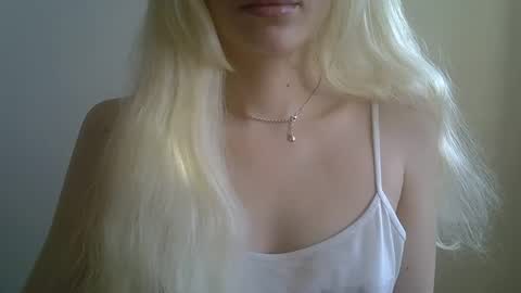 DitaMilton online show from 01-12-26, 11:04