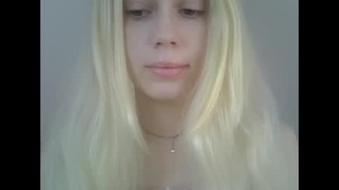 DitaMilton online show from 04-27-26, 08:12