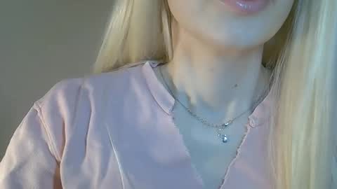Snapshot of ditamilton chatting on 05-24-26, 08:58 DitaMilton online show from 05-24-26, 08:58