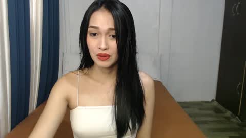 Snapshot of divina_graciaxx chatting on 12-10-24, 03:41 DIVINA online show from 12-10-24, 03:41
