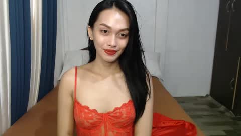 Snapshot of divina_graciaxx chatting on 12-13-24, 04:11 DIVINA online show from 12-13-24, 04:11