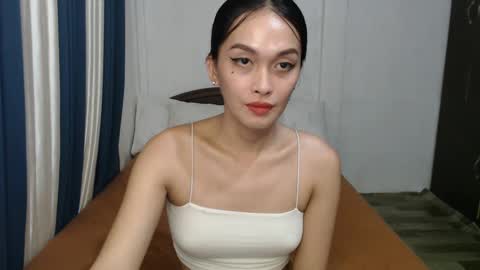 Snapshot of divina_graciaxx chatting on 01-18-25, 10:28 DIVINA online show from 01-18-25, 10:28