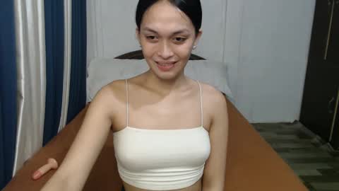 Snapshot of divina_graciaxx chatting on 02-01-25, 02:34 DIVINA online show from 02-01-25, 02:34