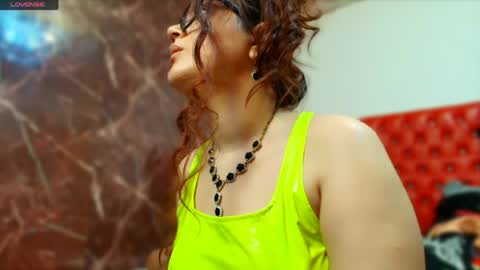 Snapshot of divine_goddess69 chatting on 05-25-26, 10:05 Ana online show from 05-25-26, 10:05