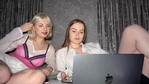 Snapshot of divine_hannah chatting on 12-04-24, 12:08 Hannah online show from 12-04-24, 12:08