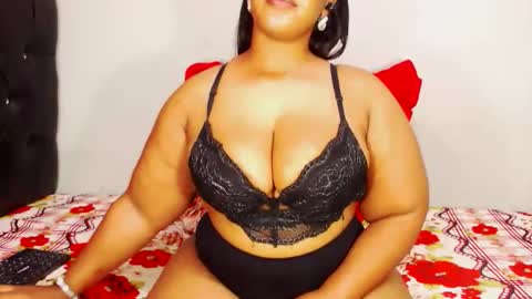 divinebooty93 online show from 01-10-26, 06:15