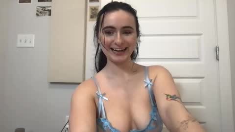 Snapshot of divinehips chatting on 02-03-25, 04:52 Divine Hips online show from 02-03-25, 04:52