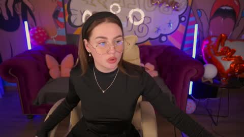 Snapshot of divinejasss chatting on 03-03-25, 08:05 DivineJasss online show from 03-03-25, 08:05