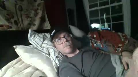 Snapshot of dixhexus chatting on 02-17-25, 07:04 Chris Williams online show from 02-17-25, 07:04