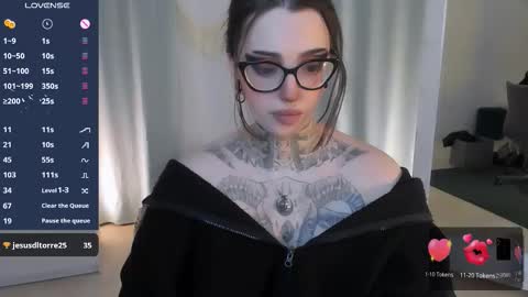 dixipixi_ online show from 03-26-26, 05:57