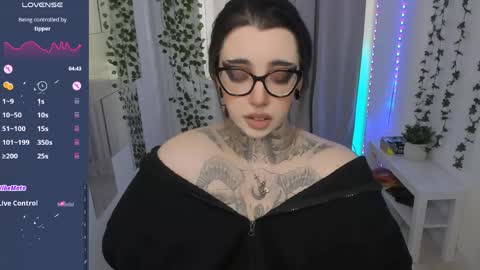 dixipixi_ online show from 05-15-26, 05:47