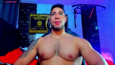 Snapshot of dixon_ray_ chatting on 01-18-26, 01:42 Dixon online show from 01-18-26, 01:42