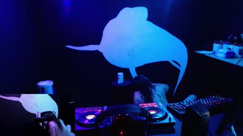 Adrian Arturo online show from 02-03-25, 02:14