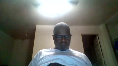 Snapshot of djbignuttsbrownass24 chatting on 10-03-25, 03:36 djbignuttsbrownass24 online show from 10-03-25, 03:36