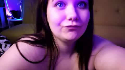 Snapshot of djennapalme chatting on 01-26-25, 12:22 Jenia online show from 01-26-25, 12:22